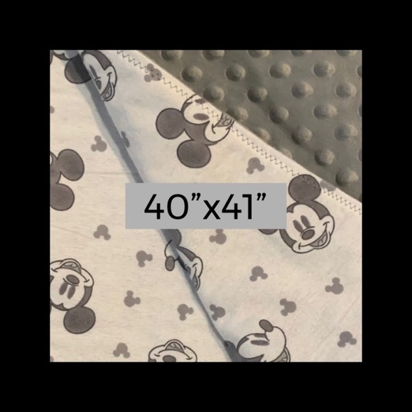 🏰🖤🤍🖤🤍ADORABLE BRAND NEW Mickey Baby Blanket - Picture 2 of 4